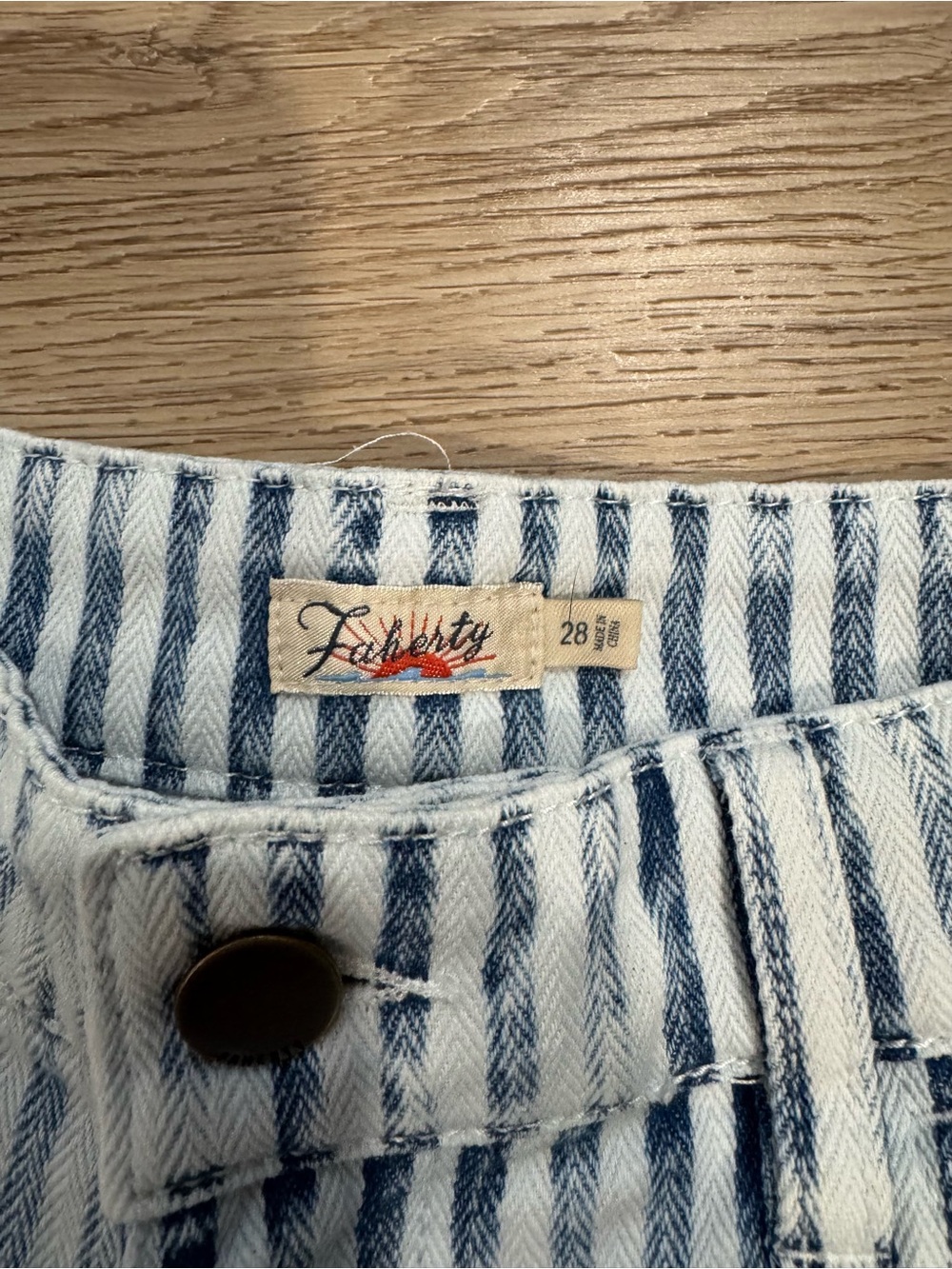 Faherty Women's Topsail Railroad Stripe Blue Denim Shorts size 28 - Picture 3 of 9